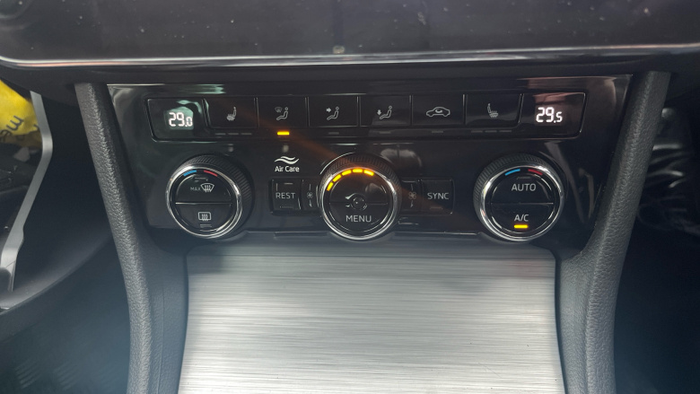 Skoda Superb 1.5 TSI SE Technology 5dr Petrol Hatchback